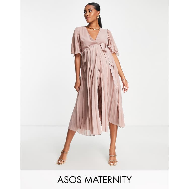 ASOS DESIGN Maternity Exklusives plissiertes Midikleid mit Kimono Armeln und Bindeband in der Taille