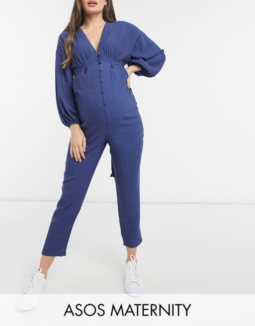 ASOS DESIGN Maternity Freizeit Jumpsuit in Blau mit Kimono Armeln und Knopfleiste ASOS