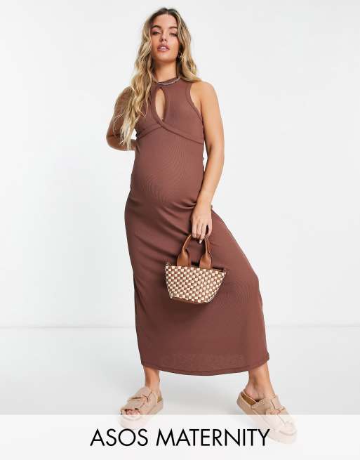 ASOS DESIGN Maternity - Geribbelde, mouwloze midi jurk met keyhole in chocoladebruin