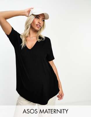 ASOS DESIGN Maternity - Geripptes Oversize-T-Shirt in Schwarz mit V-Ausschnitt