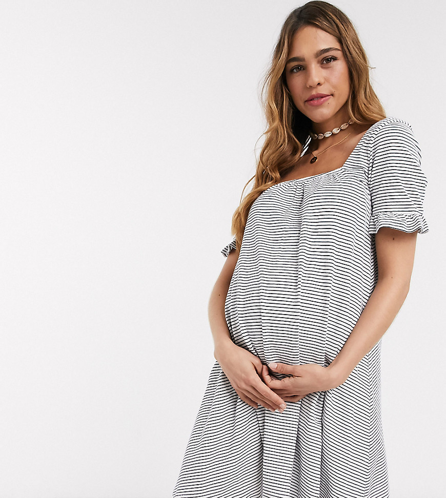 ASOS DESIGN Maternity - Gestreepte aangerimpelde jurk met vierkante hals en ruches aan de mouwen in marineblauw en crème-Multi