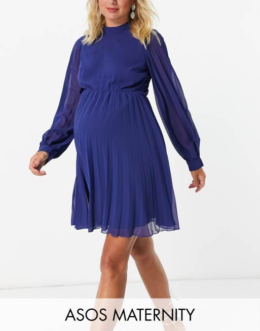 ASOS DESIGN Maternity – Granatowa plisowana sukienka mini skater z zabudowanym dekoltem i długimi rękawami