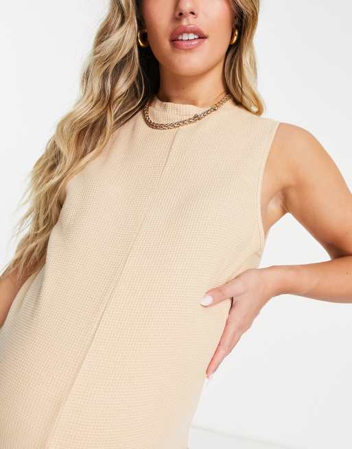 ASOS DESIGN Maternity - Hvedefarvet minimalistisk playsuit i vaffeltekstur uden ærmer, 3 af 4