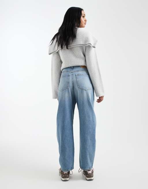 ASOS DESIGN Maternity – Jasnoniebieskie dopasowane jeansy z baryłkowymi nogawkami, 3 z 5