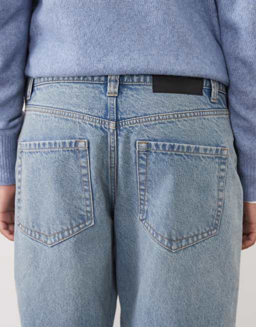 ASOS DESIGN Maternity jeans med hög midja, avslappnad passform och uppvik i mellanljus blå tvätt, 3 av 5