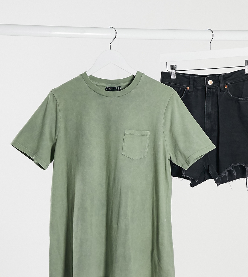 ASOS DESIGN Maternity – Kakigrön, tvättad t-shirt med ficka