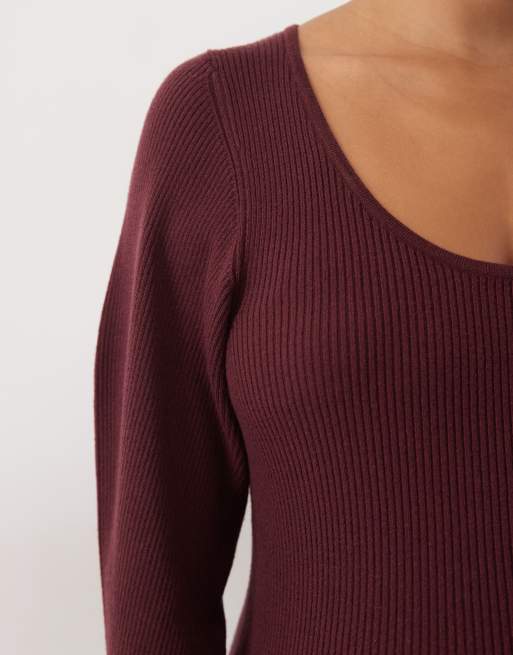 ASOS DESIGN Maternity knitted structured scoop neck maxi dress in burgundy, 4 of 4