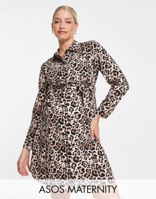 ASOS DESIGN Maternity - Kurzes Baumwoll-Hemdblusenkleid mit Bindegürtel und Animalprint-Bunt