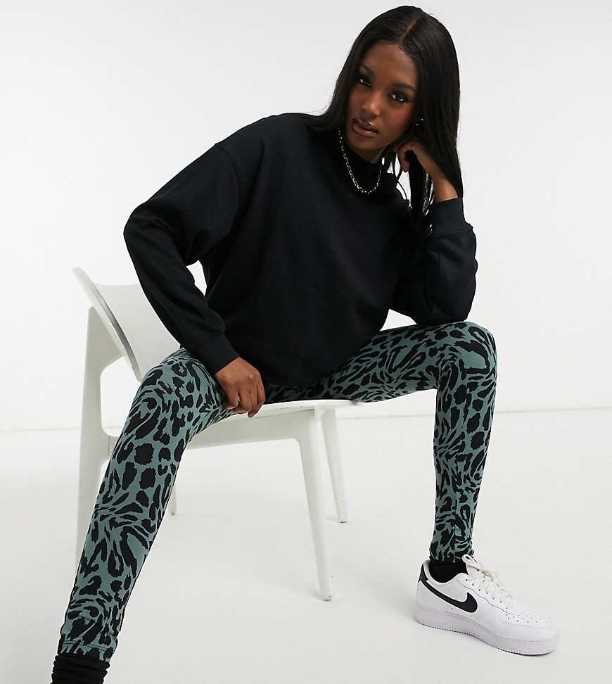 ASOS DESIGN Maternity legging in khaki leopard print-Multi