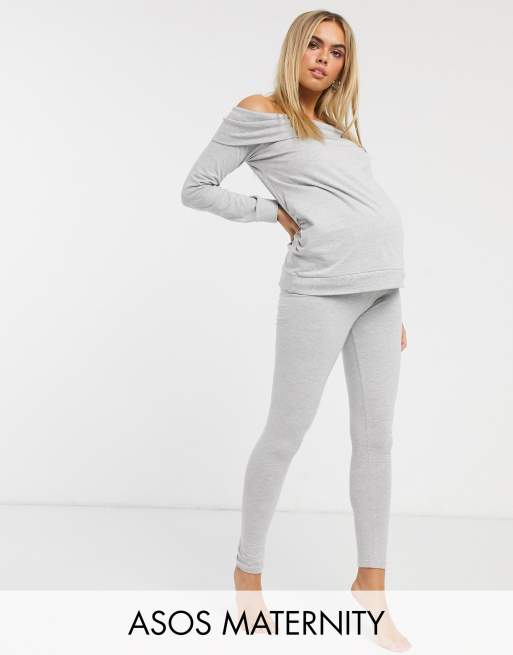 ASOS DESIGN Maternity - Completo da casa con felpa con spalle scoperte e leggings con fascia sopra il pancione, 3 di 3