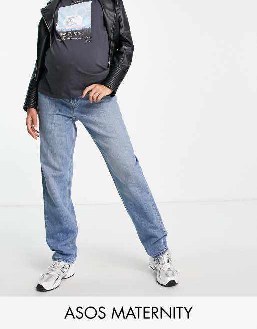 ASOS DESIGN Maternity – Lockere Mom-Jeans in Stone-Waschung mit hohem Bund