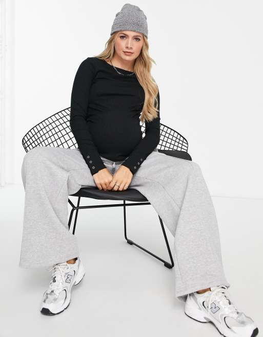 ASOS DESIGN Maternity long sleeve top with snap cuff in black, 4 of 4