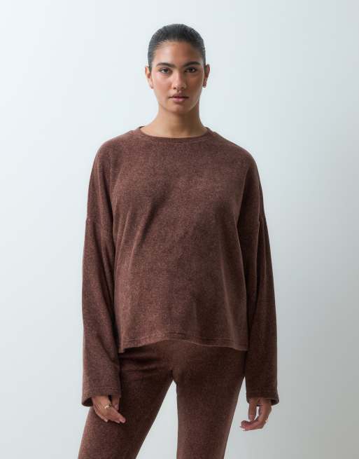 ASOS DESIGN Maternity - Mix & Match - Completo da casa in pile leggero marrone, 2 di 3
