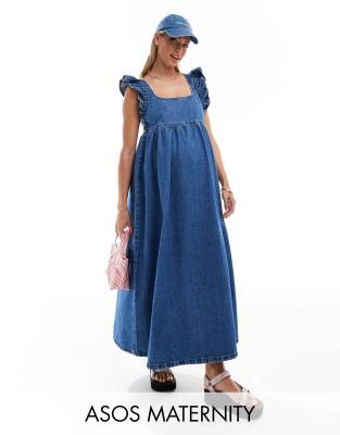 ASOS DESIGN Maternity - Maxi-Hängerkleid aus weichem Denim in verwaschenem Mittelblau mit Schleife hinten, Umstandsmode