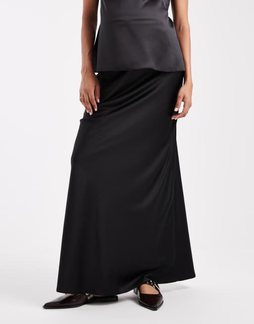 ASOS DESIGN Maternity - Maxinederdel i satin med skråsnit, 2 af 5