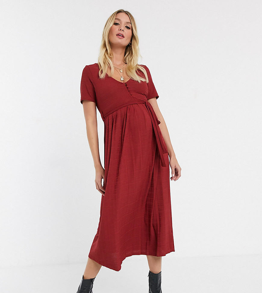 ASOS DESIGN Maternity - Midi-jurk met textuur, V-hals en geplooide rok-Rood