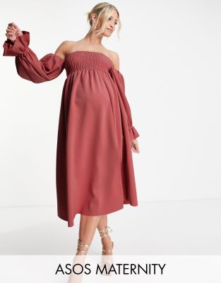 ASOS DESIGN Maternity - Midikleid in Dunkelrosa mit gesmokter Brustpartie und Blousonärmeln-Bunt