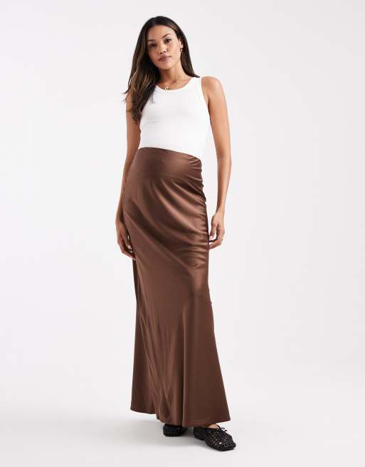 ASOS DESIGN Maternity - Midinederdel i skråtskåret satin