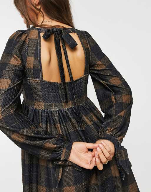 ASOS DESIGN Maternity – Mini-Hängerkleid mit eckigem Ausschnitt und Bindeband an den Bündchen, braun kariert, 3 von 4