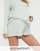 Thumbnail 1 van 4