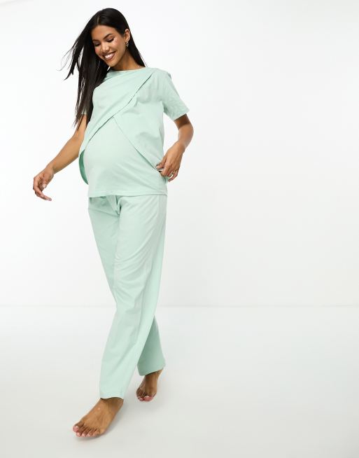 ASOS DESIGN Maternity – Mix & Match – Exklusives Pyjamashirt aus Baumwolle in Salbeigrün mit Stillfunktion, 4 von 4