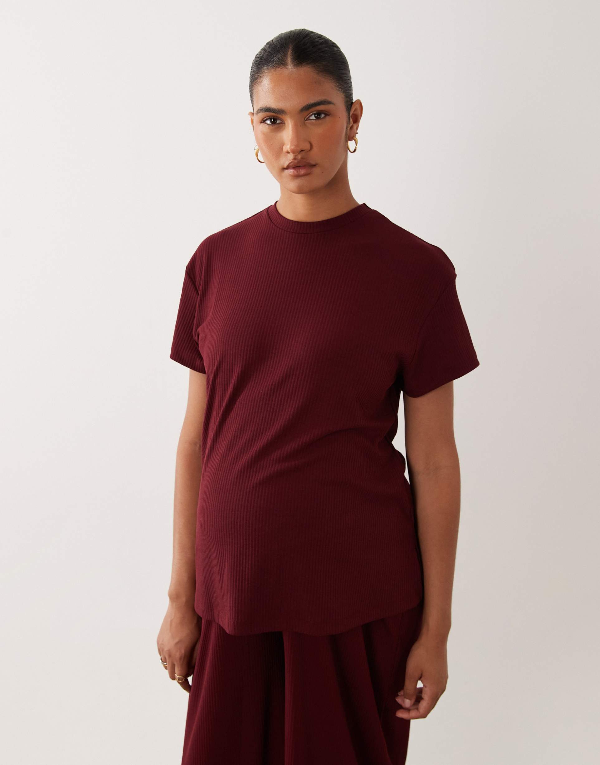 asos design maternity mix & match lounge ribbed oversized pajama tee with side slit in fig