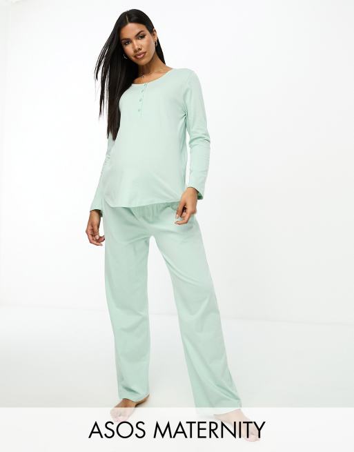 ASOS DESIGN Maternity - Mix og match - Langærmet salviegrøn henley-pyjamastop til amning i bomuld - Kun hos ASOS