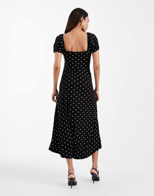 ASOS DESIGN Maternity - Monokrom prikket tea-midikjole med pufærmer samt sømdetaljer og krave med bølgekant, 3 af 4