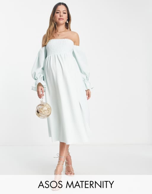 ASOS DESIGN Maternity – Niebieska sukienka midi z marszczonym dekoltem bardot i obszernymi rękawami z obcisłym mankietem