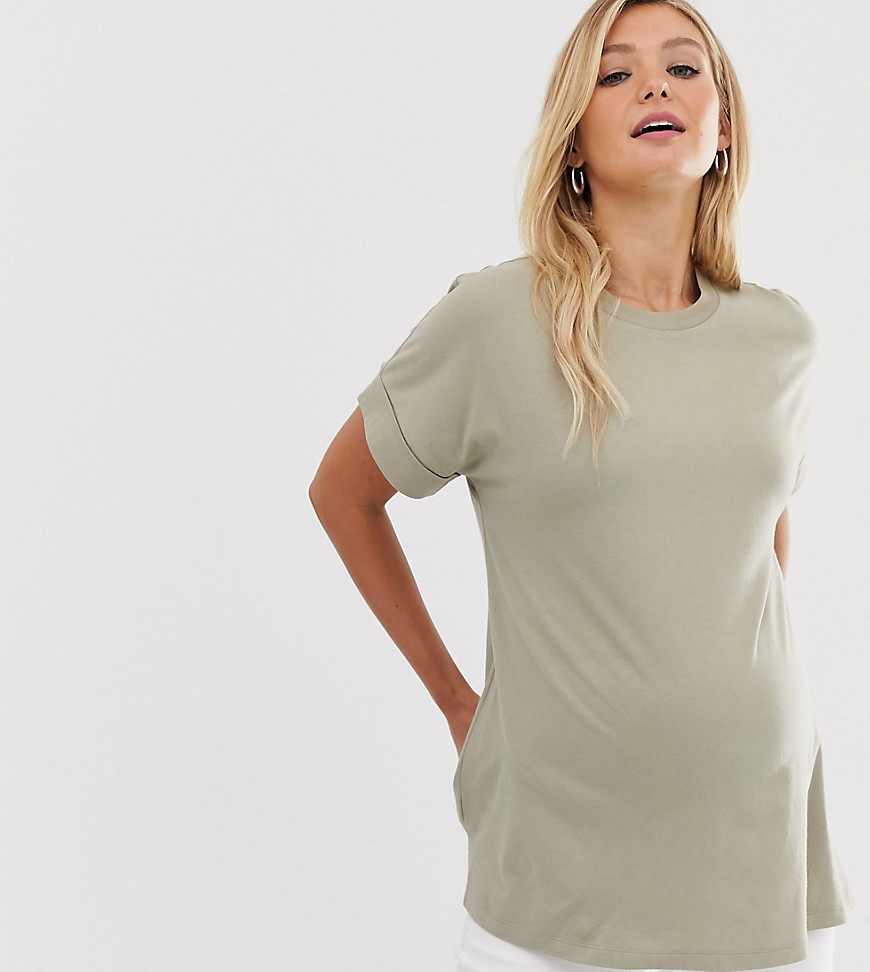 ASOS DESIGN Maternity - Oversized boyfriend T-shirt met omgeslagen mouwen in kaki-Groen