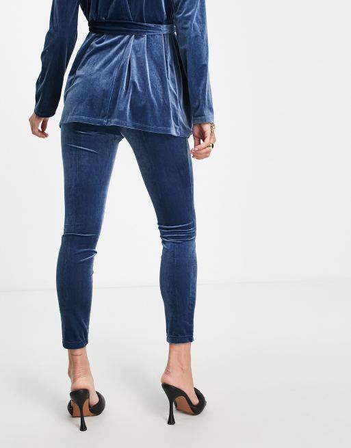 ASOS DESIGN Maternity - Pantaloni slim da abito in velluto blu