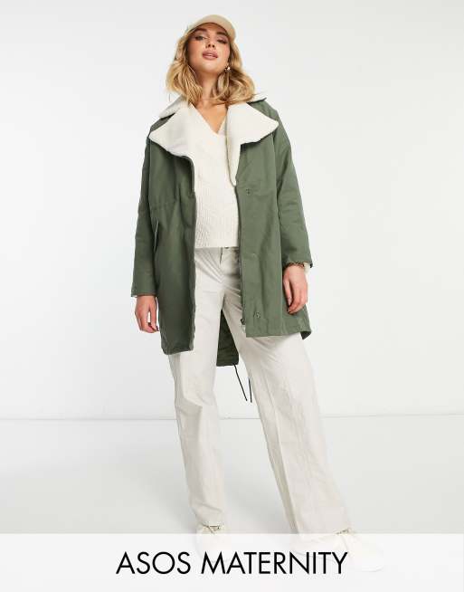 ASOS DESIGN Maternity - Parka con fodera trapuntata verde oliva con collo in pile borg 