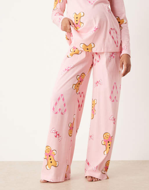 ASOS DESIGN Maternity - Pigiama rosa mélange composto da top a maniche lunghe e pantaloni con stampa di bastoncini di zucchero e pan di zenzero, 2 di 4