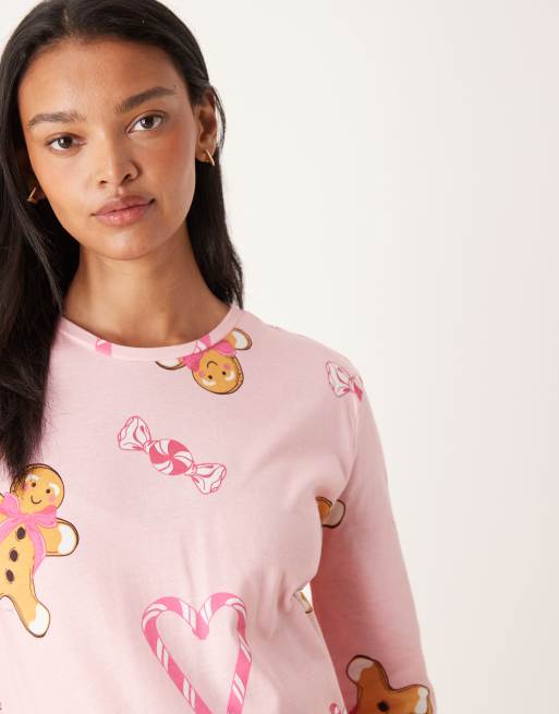 ASOS DESIGN Maternity - Pigiama rosa mélange composto da top a maniche lunghe e pantaloni con stampa di bastoncini di zucchero e pan di zenzero, 3 di 4