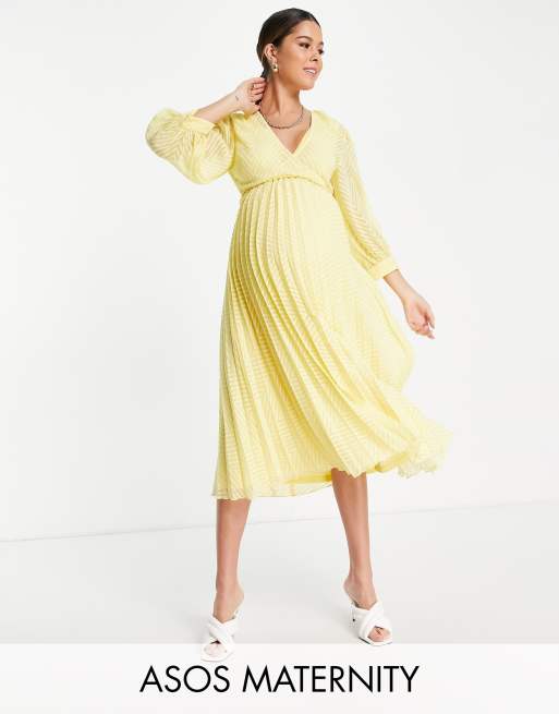 ASOS DESIGN Maternity - Plisseret slå-om-midikjole med ammefunktion og bindebånd i citrongult chevron-dobby