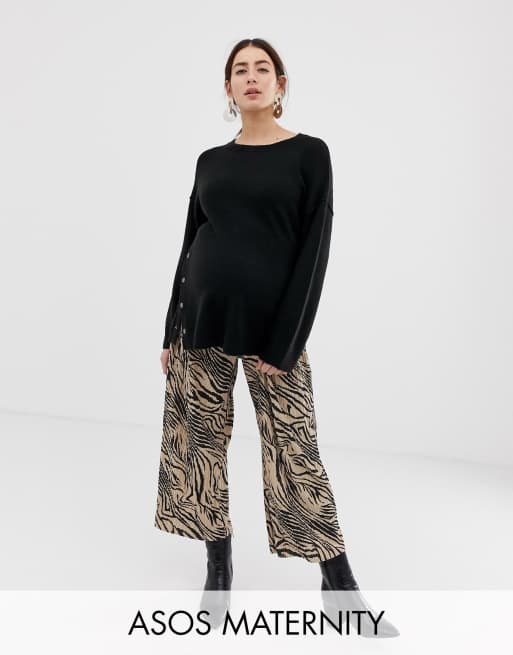 ASOS DESIGN Maternity – Plissierte Culotte mit Unterbauchbund und Zebra-Print
