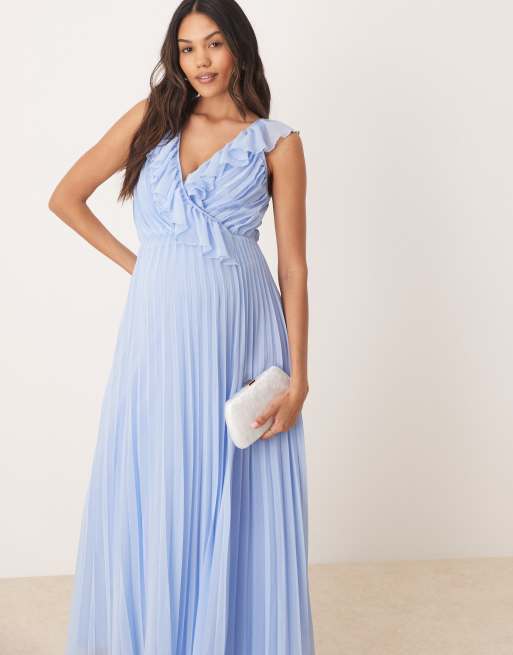 ASOS DESIGN Maternity – Plissiertes Midikleid in Babyblau mit Rüschen und Wickeldesign, 4 von 4