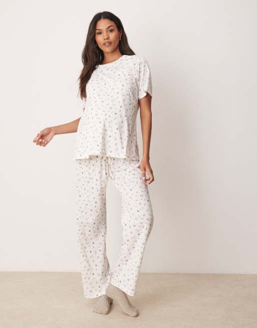 ASOS DESIGN Maternity – Pyjama mit Obst-Blümchenmuster aus Still-T-Shirt und Hose, 2 von 4