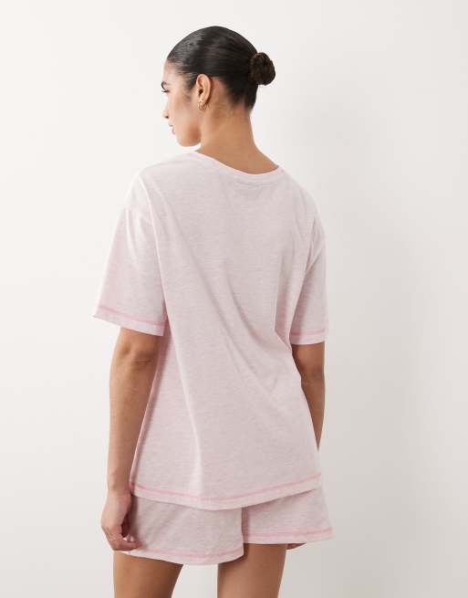 ASOS DESIGN Maternity - Pyjamaset van oversized T-shirt en short in oudroze met contrasterende overlocksteek, 4 van 4
