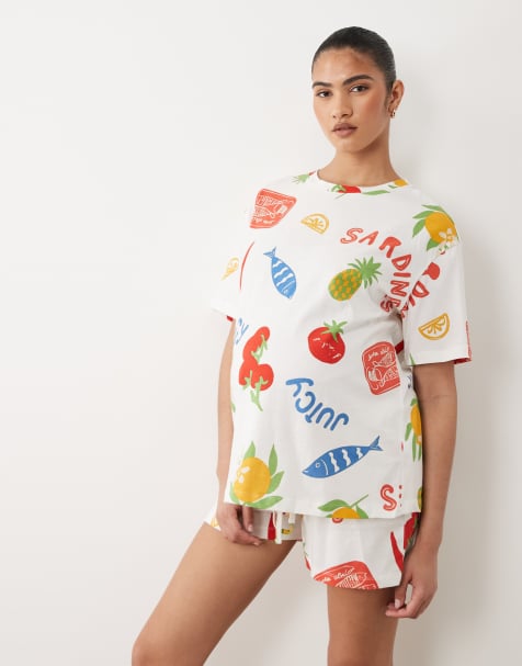 ASOS DESIGN Maternity - Pyjamaset van oversized T-shirt en short met zomerse sardineprint - view 1