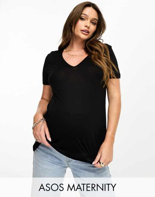 ASOS DESIGN – Maternity r– Svart, v-ringad t-shirt med avslappnad passform