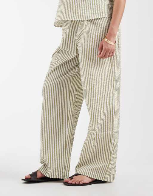 ASOS DESIGN Maternity – Randiga byxor i bäckebölja med volym, del av set, 3 av 5