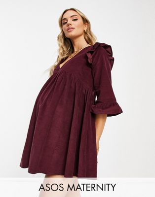 ASOS DESIGN Maternity - Robe babydoll courte en velours côtelé avec volants aux épaules - Baie foncée | ASOS