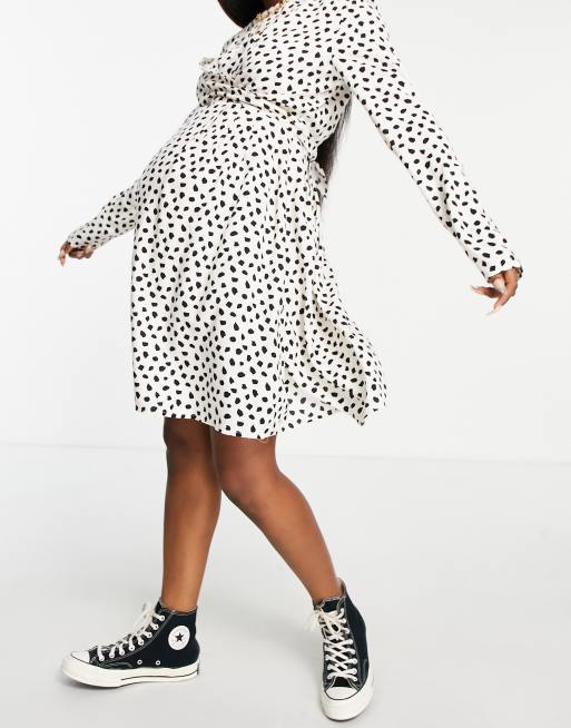 ASOS DESIGN Maternity Robe d allaitement courte effet cache c ur a manches longues et imprime animal Noir et blanc