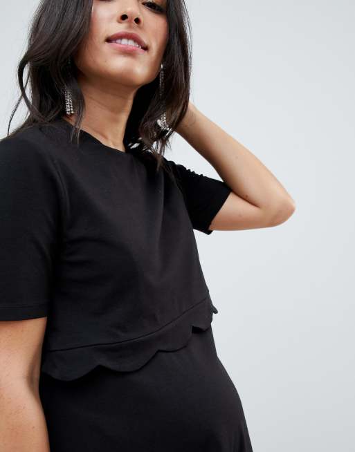 ASOS DESIGN maternity Robe d allaitement festonnee a manches courtes ASOS