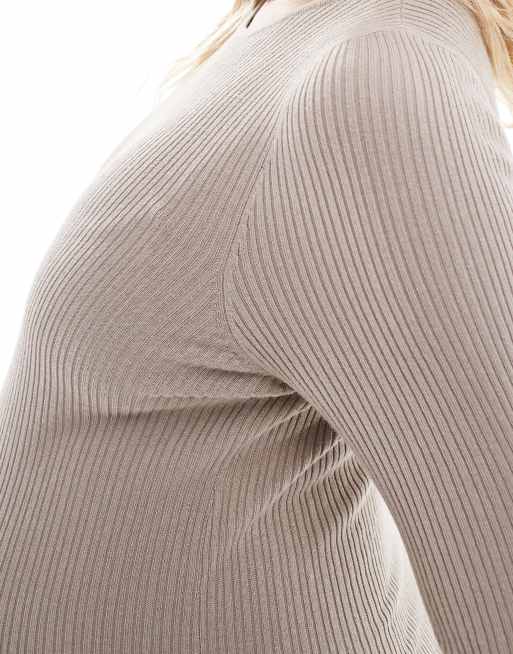 ASOS DESIGN Maternity - Robe longue en maille avec col ras de cou et manches fendues - Taupe, 4 de 4