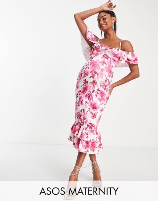 ASOS DESIGN Maternity - Robe mi-longue à fleurs avec volants - Rose