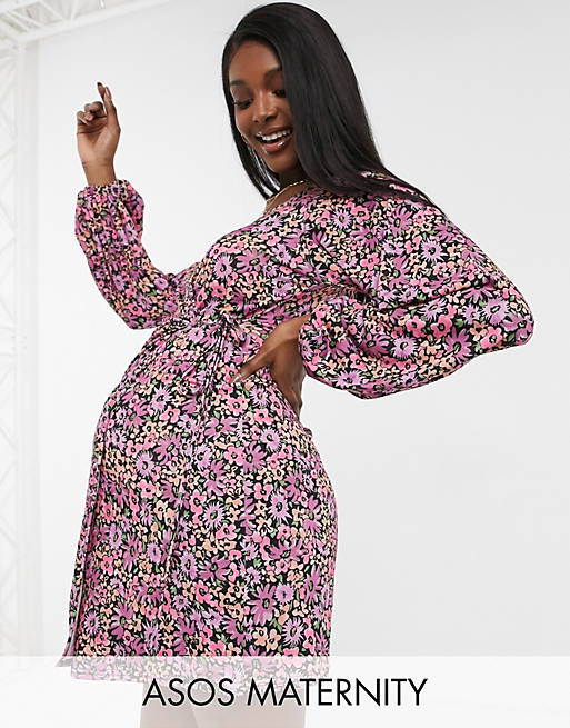 ASOS DESIGN Maternity - Robe midi portefeuille à manches longues - Imprimé fleuri rose