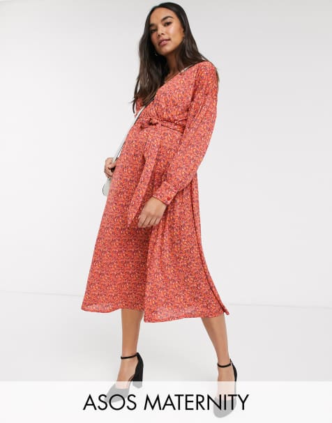 ASOS DESIGN Maternity – Rot geblümtes Wickel-Midikleid mit Gürtel