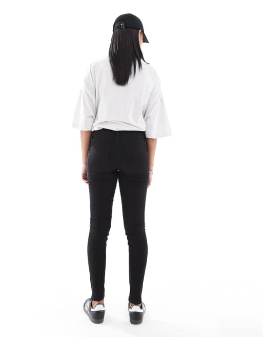 ASOS DESIGN Maternity skinny jeans in clean black , 3 of 5